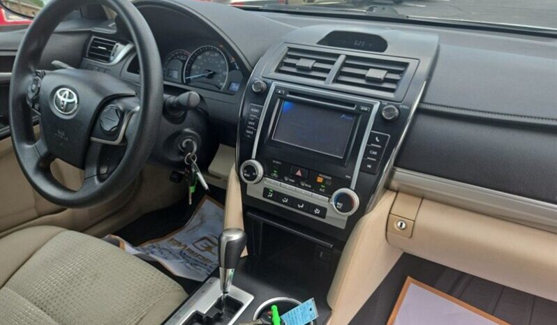 
								2013 Toyota Camry LE full									