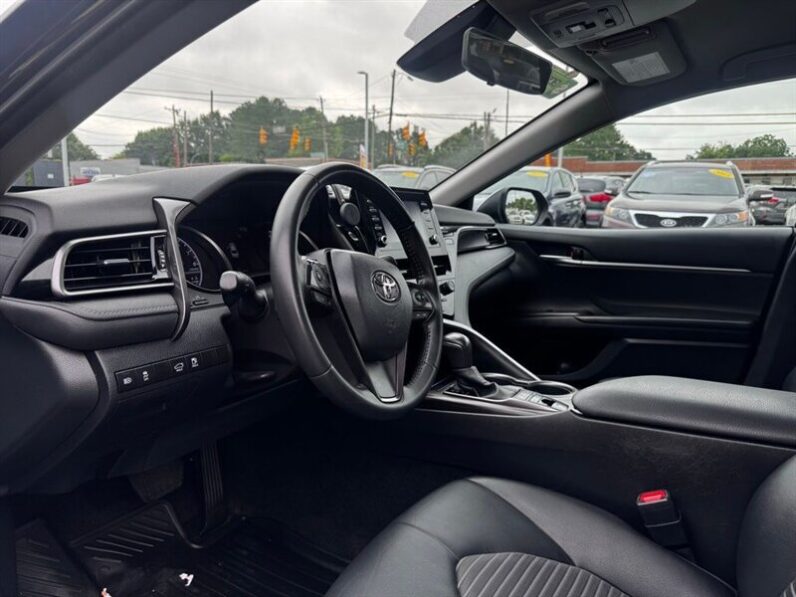 
								2022 Toyota Camry SE Nightshade full									