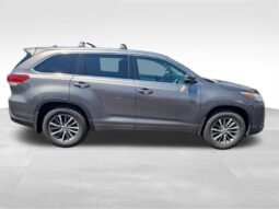 
										2017 Toyota Highlander XLE full									