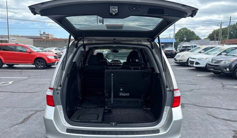 
								2005 Honda Odyssey Touring full									