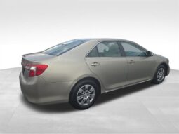 
										2013 Toyota Camry LE full									