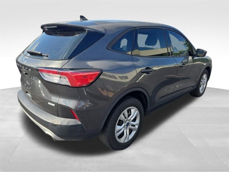 
								2020 Ford Escape S full									