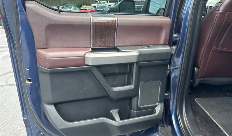 
								2015 Ford F-150 Platinum full									