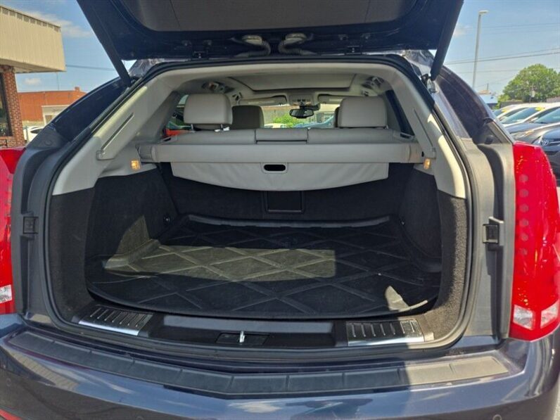 
								2016 Cadillac SRX Performance full									