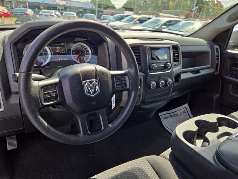 
								2019 RAM 1500 Classic Express full									