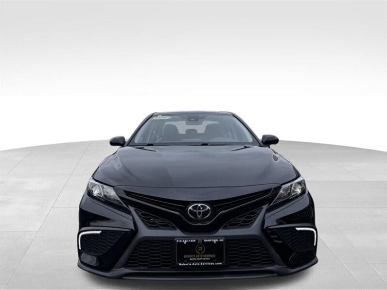 
								2022 Toyota Camry SE Nightshade full									