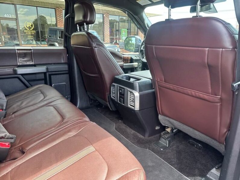 
								2015 Ford F-150 Platinum full									