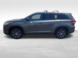 
										2017 Toyota Highlander XLE full									