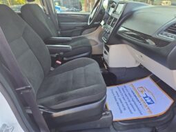 
										2019 Dodge Grand Caravan SE full									