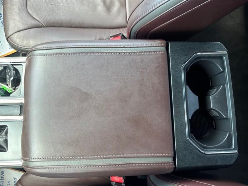 
								2015 Ford F-150 Platinum full									