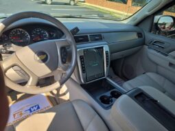 
										2013 Chevrolet Avalanche LT full									