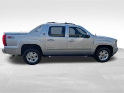 
										2013 Chevrolet Avalanche LT full									