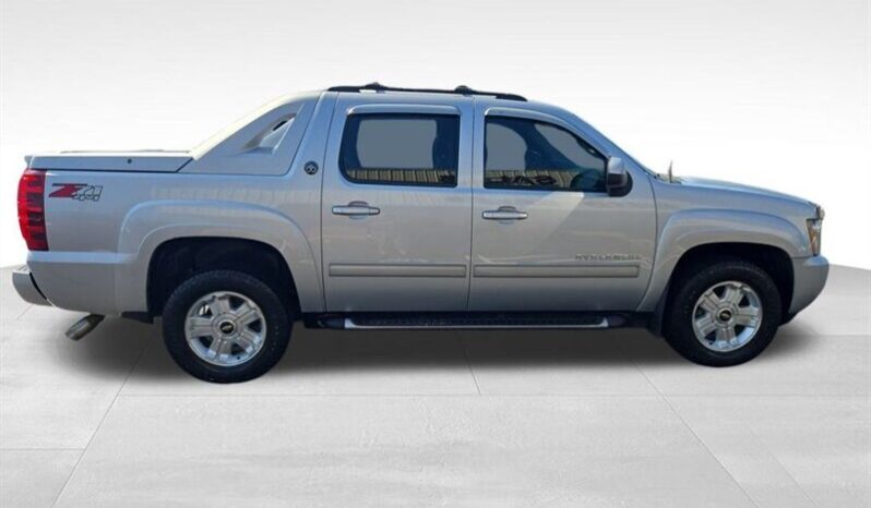 
								2013 Chevrolet Avalanche LT full									