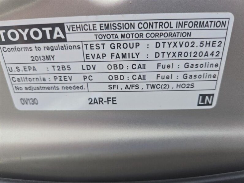 
								2013 Toyota Camry LE full									