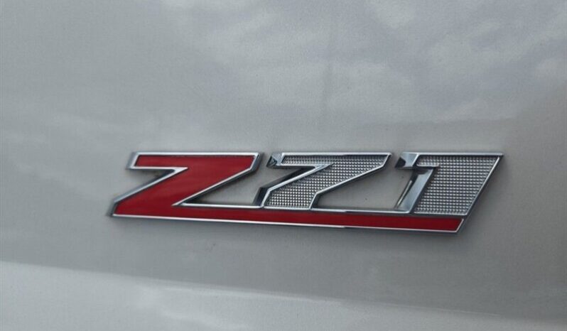 
								2017 Chevrolet Tahoe LT Z71 full									