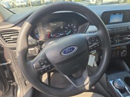 
										2020 Ford Escape S full									