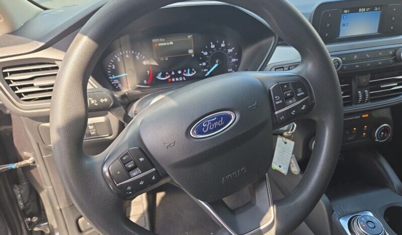 
								2020 Ford Escape S full									