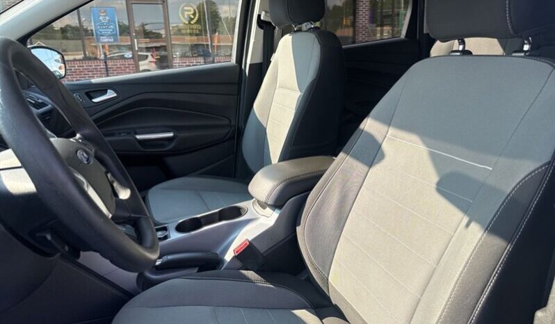 
								2014 Ford Escape SE full									