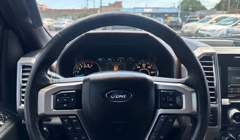 
								2015 Ford F-150 Platinum full									