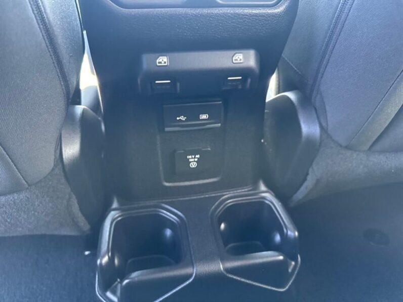 
								2018 Jeep Wrangler Unlimited Unlimited Sahara full									