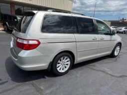 
										2005 Honda Odyssey Touring full									