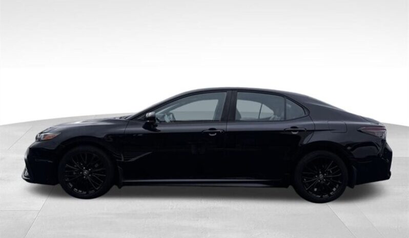 
								2022 Toyota Camry SE Nightshade full									