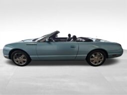 
										2002 Ford Thunderbird Base full									