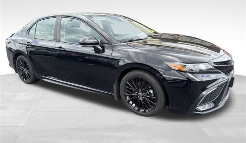 
								2022 Toyota Camry SE Nightshade full									