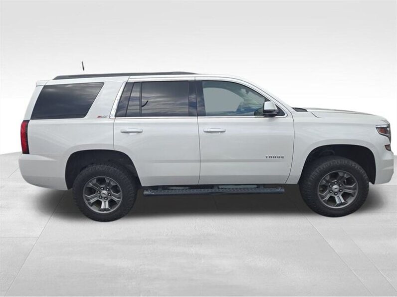 
								2017 Chevrolet Tahoe LT Z71 full									