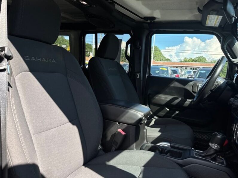 
								2018 Jeep Wrangler Unlimited Unlimited Sahara full									