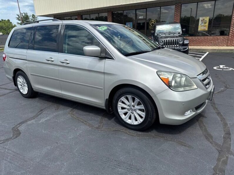 
								2005 Honda Odyssey Touring full									