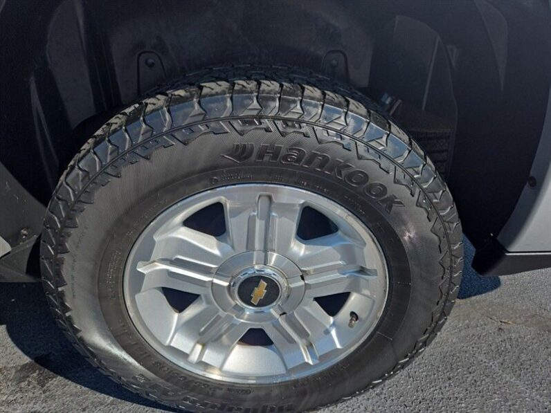 
								2013 Chevrolet Avalanche LT full									