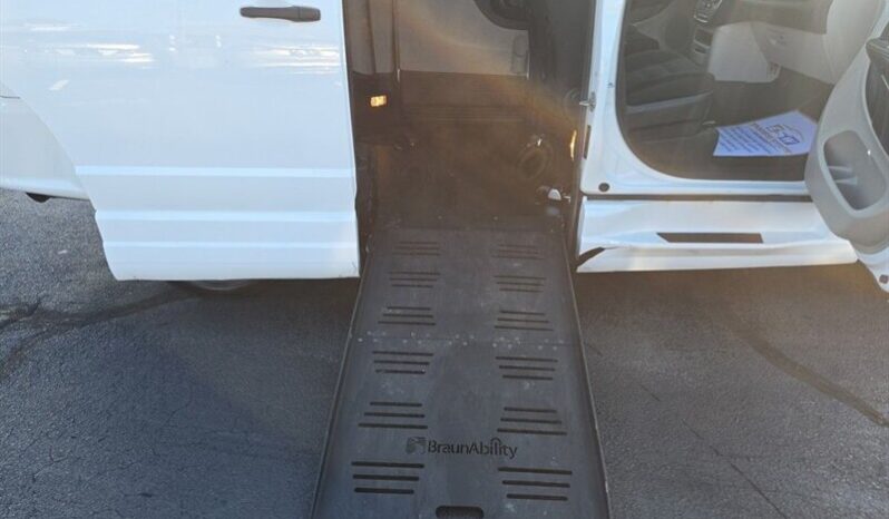 
								2019 Dodge Grand Caravan SE full									