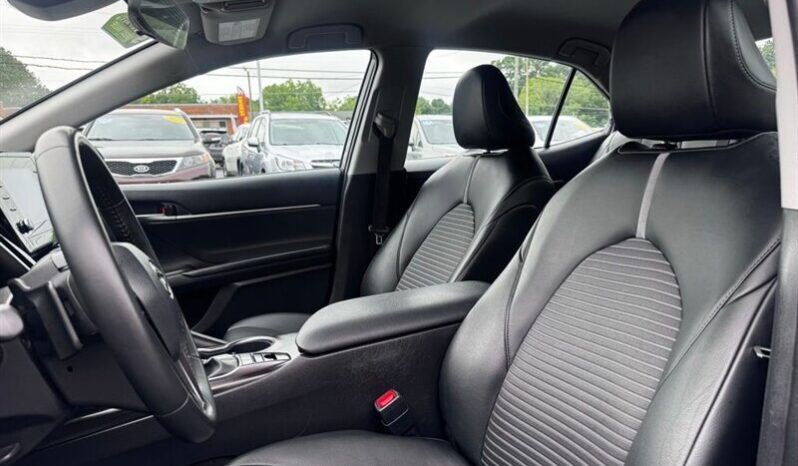 
								2022 Toyota Camry SE Nightshade full									