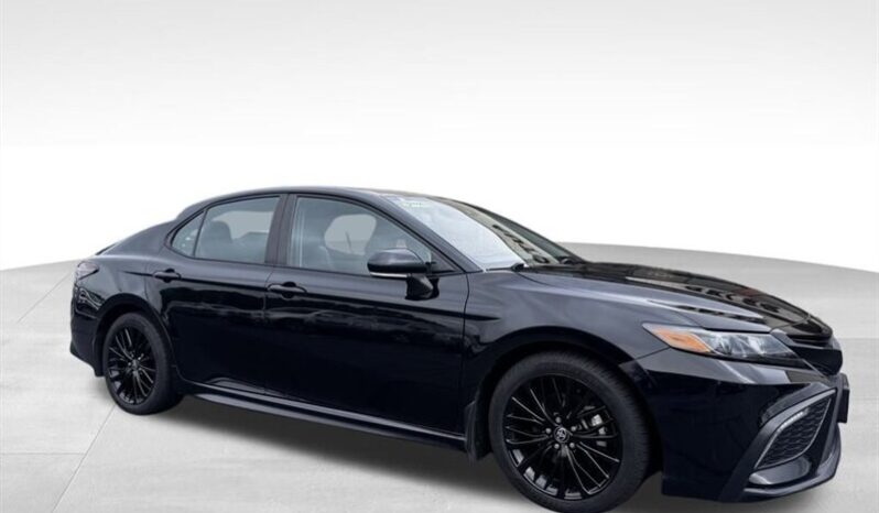 
								2022 Toyota Camry SE Nightshade full									