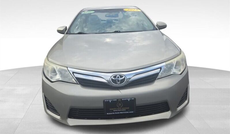 
								2013 Toyota Camry LE full									