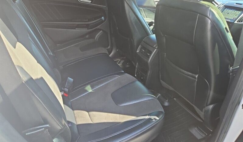 
								2016 Ford Edge Sport full									