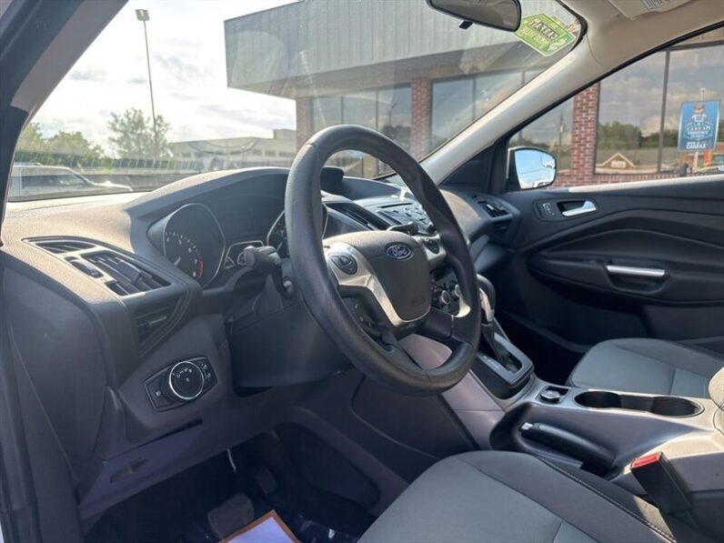 
								2014 Ford Escape SE full									