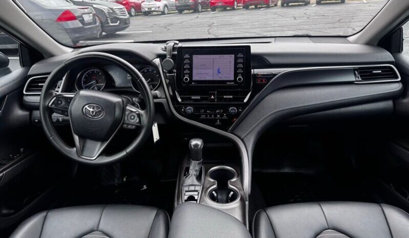 
								2022 Toyota Camry SE Nightshade full									