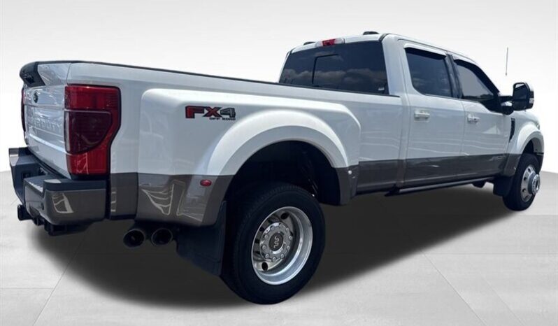 
								2022 Ford F-450 Super Duty King Ranch DRW full									