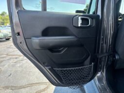 
										2018 Jeep Wrangler Unlimited Unlimited Sahara full									