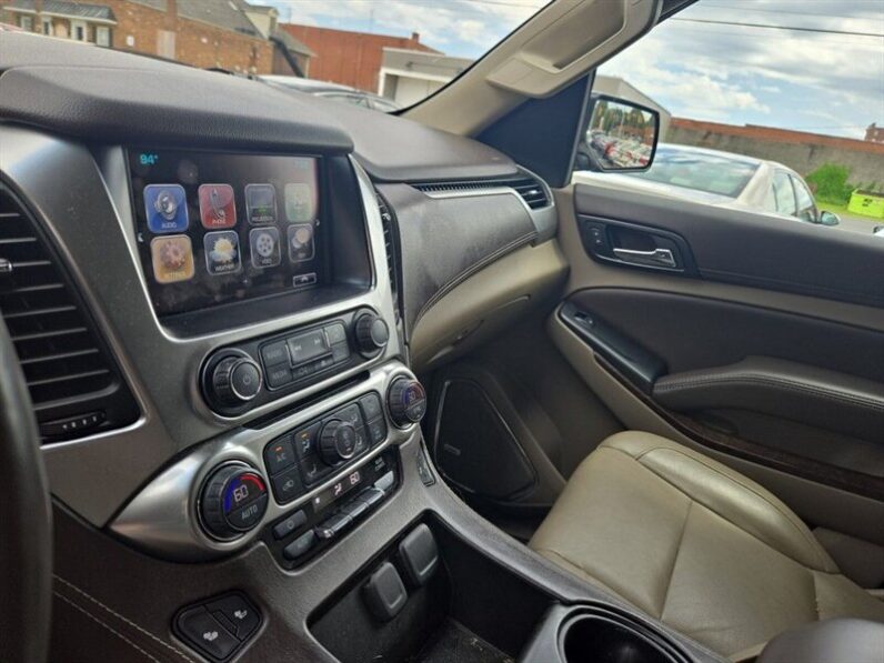 
								2017 Chevrolet Tahoe LT Z71 full									