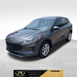 
										2020 Ford Escape S full									