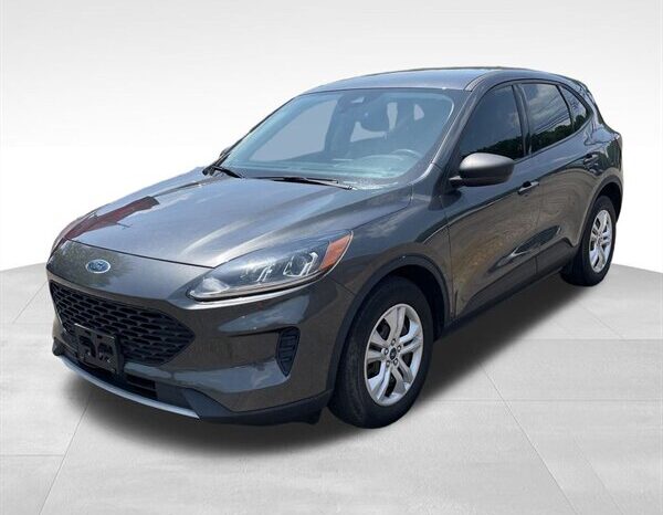 
								2020 Ford Escape S full									