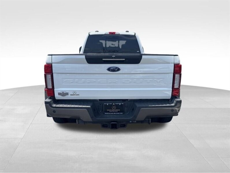 
								2022 Ford F-450 Super Duty King Ranch DRW full									
