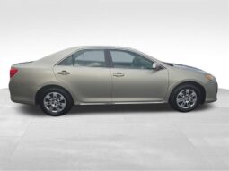 
										2013 Toyota Camry LE full									