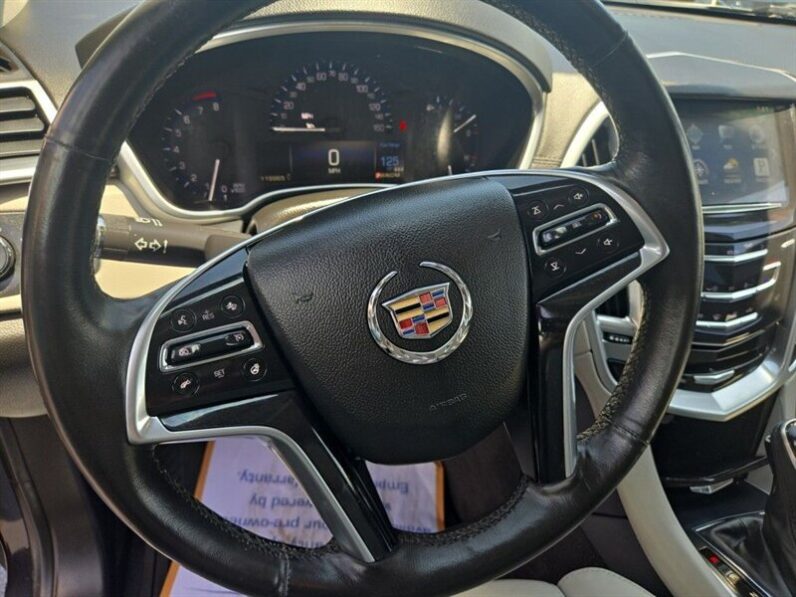 
								2016 Cadillac SRX Performance full									