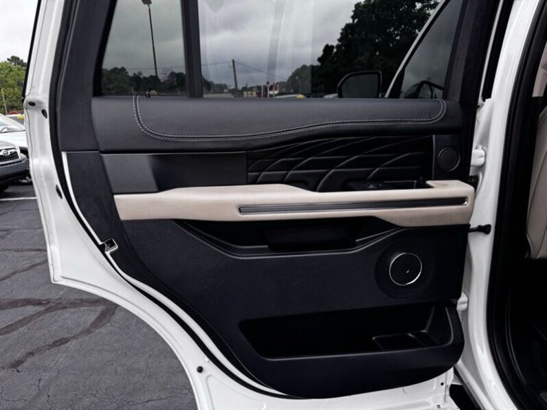 
								2020 Ford Expedition Platinum full									