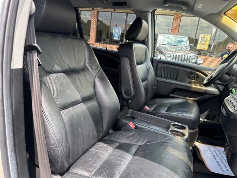 
								2005 Honda Odyssey Touring full									