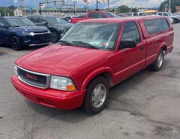
								2003 GMC Sonoma SLS full									
